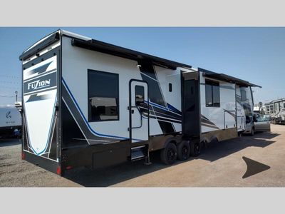 2025 Keystone RV Fuzion - Photo 4
