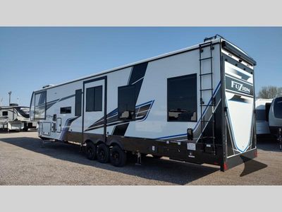 2025 Keystone RV Fuzion - Photo 7