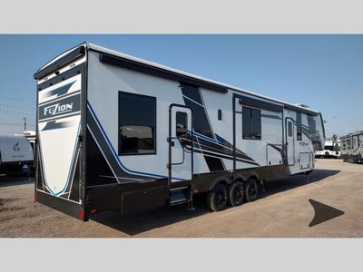 2025 Keystone RV Fuzion - Photo 6