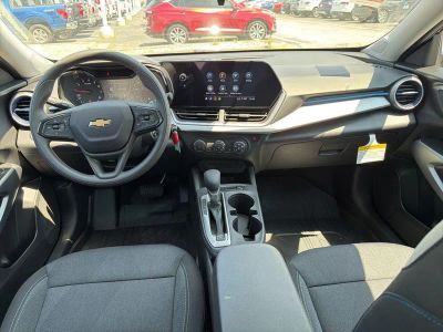 2026 Chevrolet Trax — photo 13 view