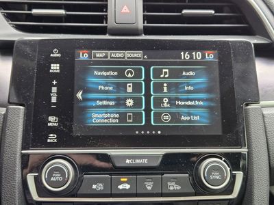 2018 Honda Civic — photo 11 view