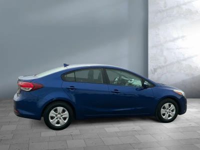 2018 Kia Forte - Photo 7