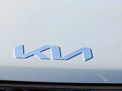 2026 Kia Sorento — photo 13 view