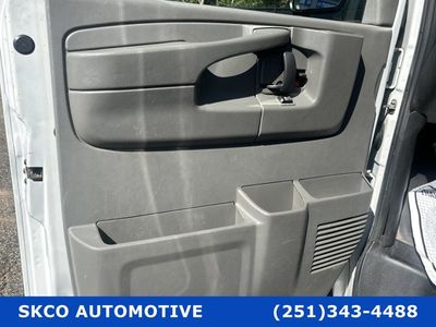 2015 Chevrolet Express Van - Photo 10