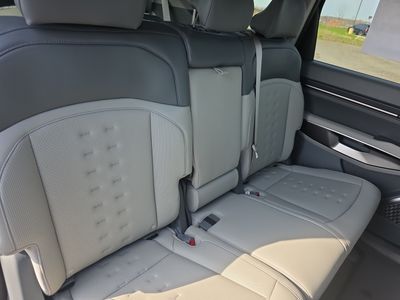2026 Kia EV9 — photo 14 view