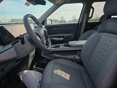2026 Kia EV9 — photo 9 view