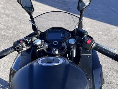 2026 Kawasaki Ninja 500 Metallic Flat Spark Black — photo 14 view