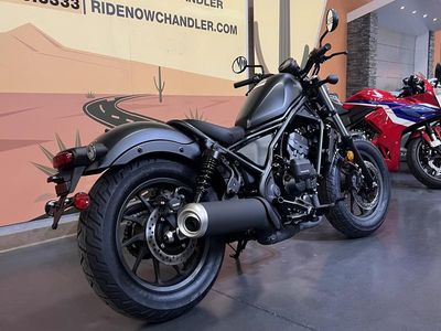 2026 Honda Rebel 300 - Photo 3