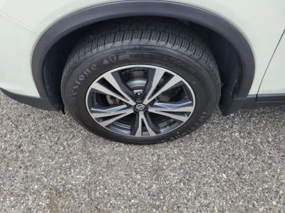2019 Nissan Rogue — detail view