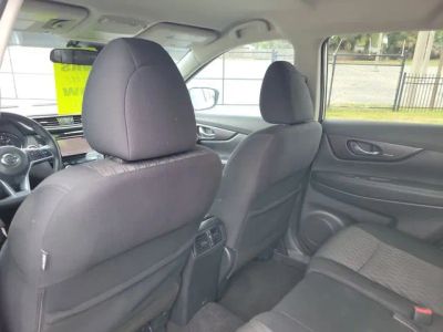 2019 Nissan Rogue — photo 28 view