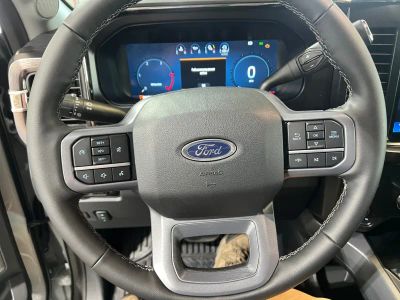 2026 Ford Super Duty F-350 SRW — photo 11 view