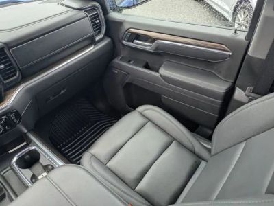 2025 Chevrolet Silverado 1500 — photo 17 view