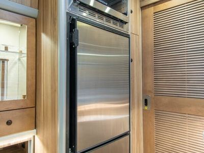 2023 Airstream Atlas - Photo 11