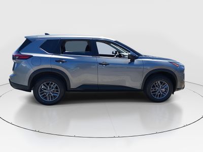 2024 Nissan Rogue — photo 8 view