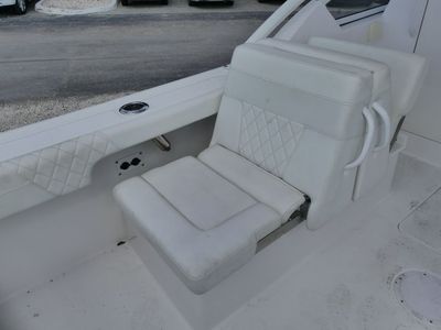 2023 EdgeWater 248CX - Photo 7