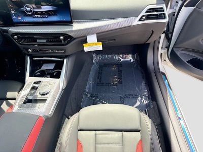 2027 BMW 4 Series — photo 17 view