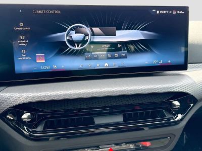 2027 BMW 4 Series — photo 33 view