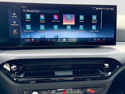 2027 BMW 4 Series — photo 28 view