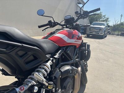 2024 Indian Motorcycle FTR Indy Red/Black — photo 9 view
