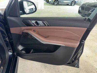 2024 BMW X5 — photo 9 view
