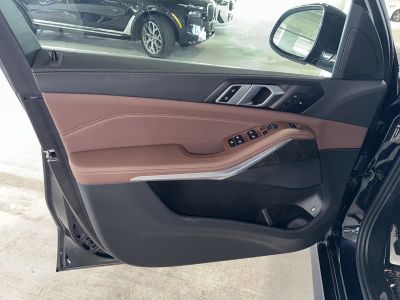 2024 BMW X5 — photo 17 view