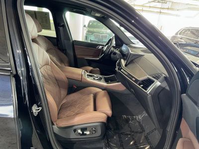2024 BMW X5 — photo 10 view