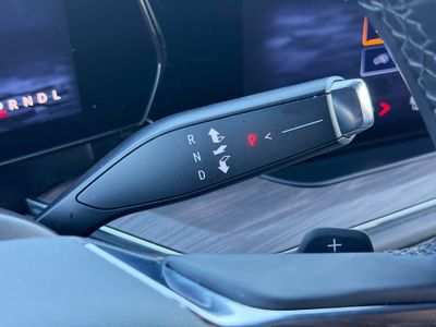 2025 Chevrolet Tahoe - Photo 28