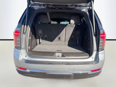 2025 Chevrolet Tahoe - Photo 12