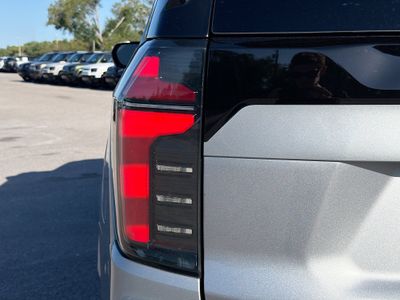 2025 Chevrolet Tahoe - Photo 10