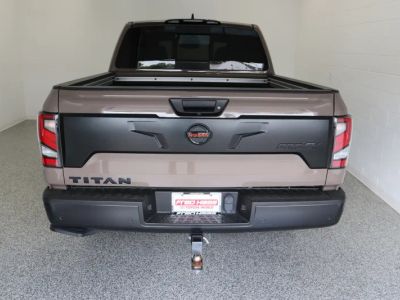 2022 Nissan Titan 4WD - Photo 8