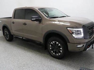 2022 Nissan Titan 4WD - Photo 4