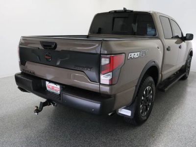 2022 Nissan Titan 4WD - Photo 7
