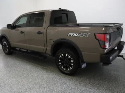 2022 Nissan Titan 4WD - Photo 9