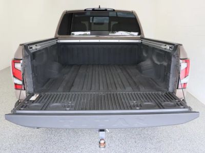 2022 Nissan Titan 4WD - Photo 35