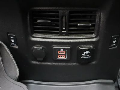 2022 Nissan Titan 4WD - Photo 32