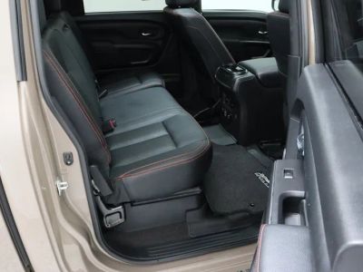 2022 Nissan Titan 4WD - Photo 38