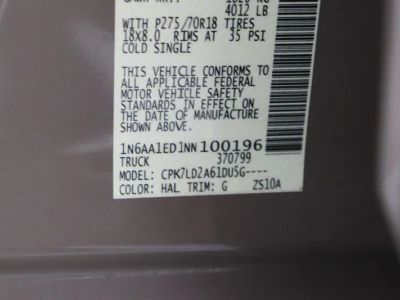 2022 Nissan Titan 4WD - Photo 45