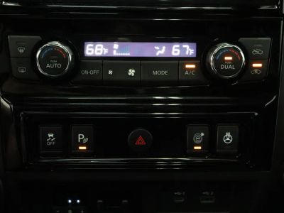 2022 Nissan Titan 4WD - Photo 20