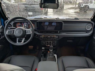 2026 Jeep Wrangler — photo 13 view
