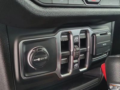 2026 Jeep Wrangler — photo 16 view