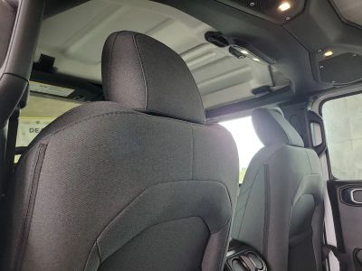 2026 Jeep Wrangler — photo 10 view