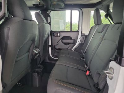 2026 Jeep Wrangler — photo 9 view