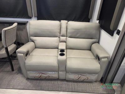 2023 Keystone RV Montana - Photo 19