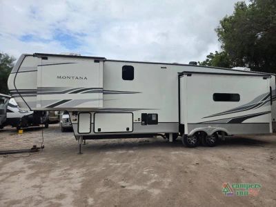 2023 Keystone RV Montana - Photo 5