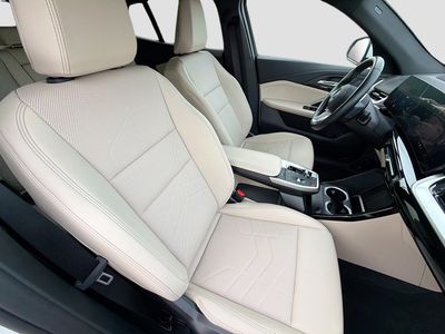 2025 BMW X2 - Photo 14