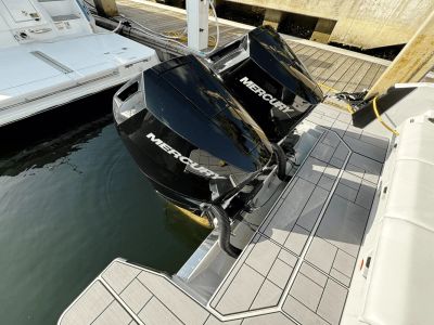 2024 Aviara AV36 Outboard - Photo 10