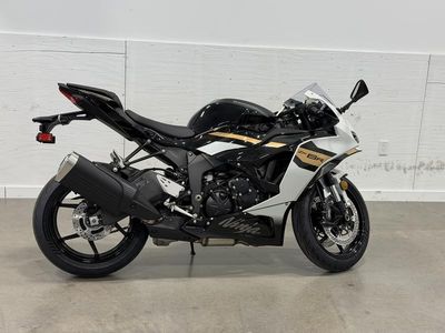 2026 Kawasaki Ninja ZX-6R - Photo 3