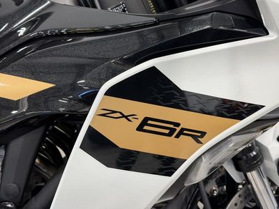 2026 Kawasaki Ninja ZX-6R - Photo 16