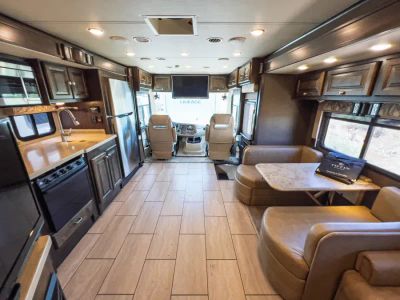 2017 Tiffin ALLEGRO — interior view