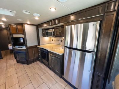 2017 Tiffin ALLEGRO — engine compartment view